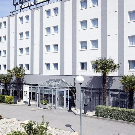 Отель Campanile Lyon Ouest Tassin Экстерьер фото